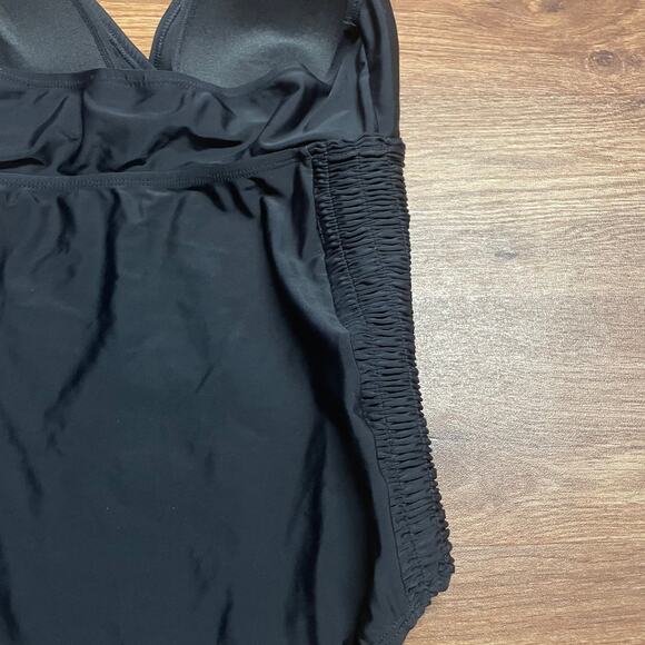 Motherhood Solid Black Halter One Piece Swim Suit Womens Size Medium Maternity - Picture 4 of 8